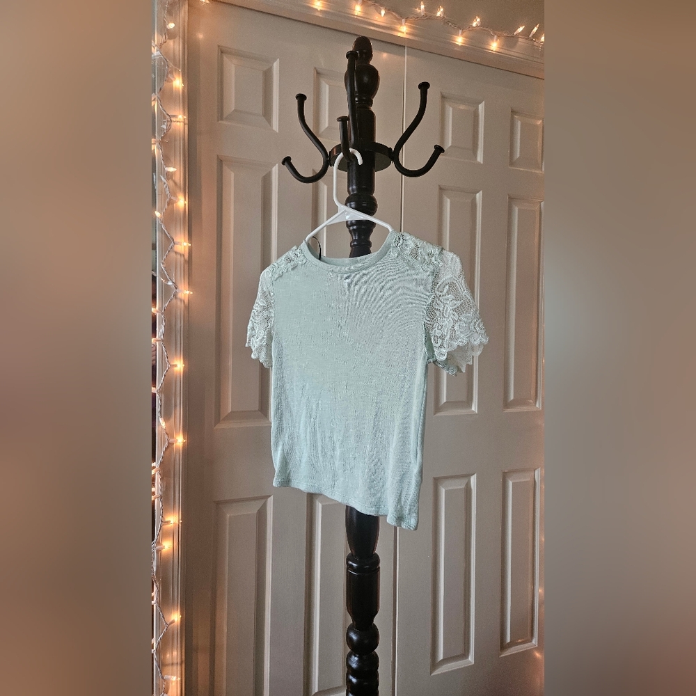 Lace Sleeve Light Gray Top